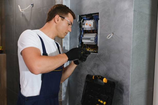 Best Licensed Electrician  in Lake Kerr, FL